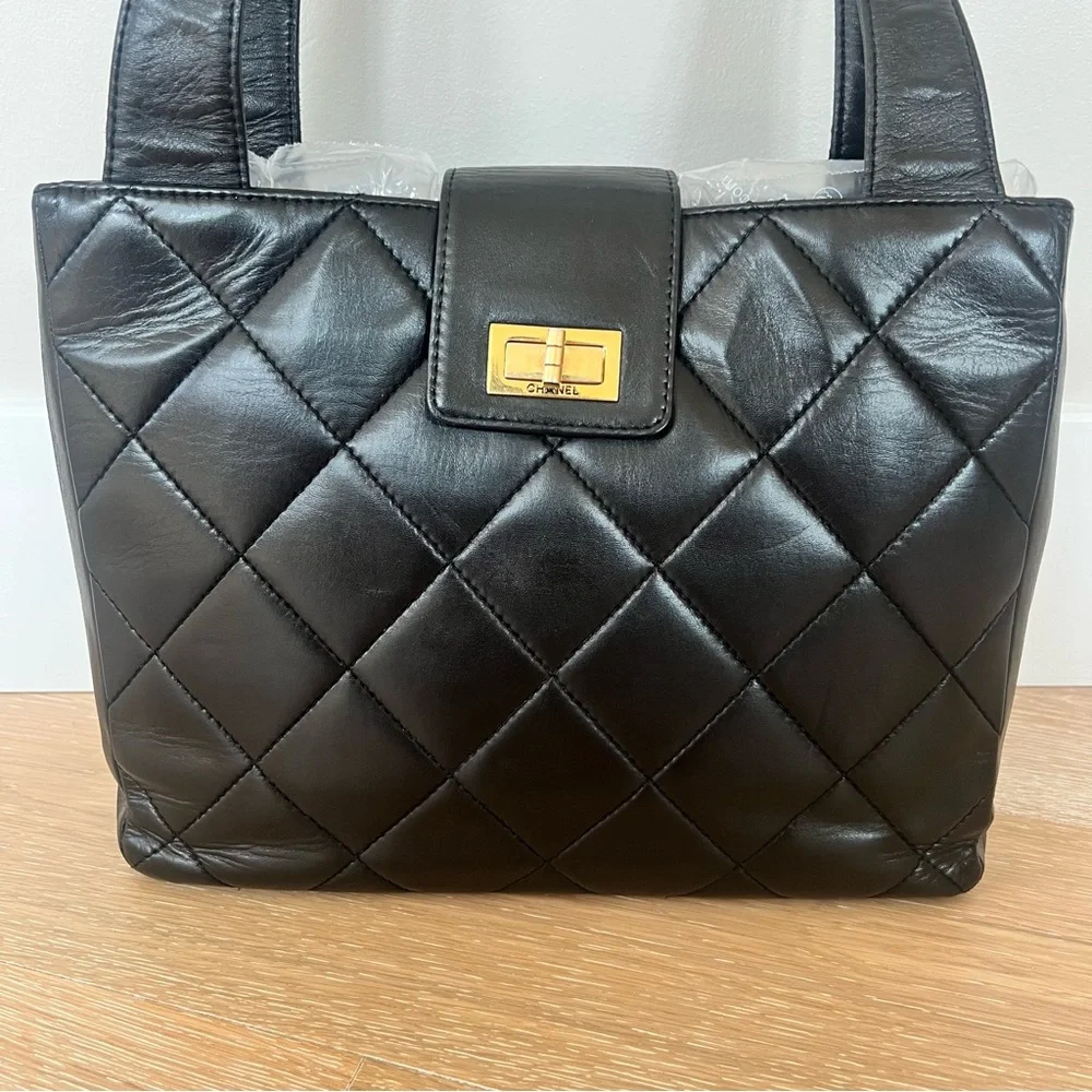 Vintage Chanel Black Lambskin Quilted Shoulder Bag Gold Hardware Authentic - Picture 2 of 12